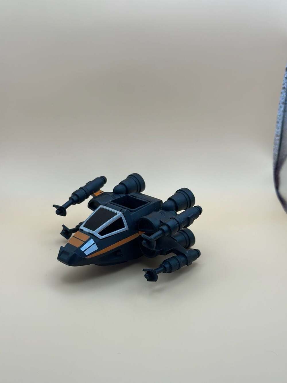 Star Wars Micro Galaxy Squadron Poe Dameron's Black X-Wing Starfighter
